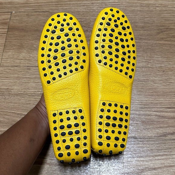 TODS Leather Penny Driving Moccasin - Picture 4 of 16